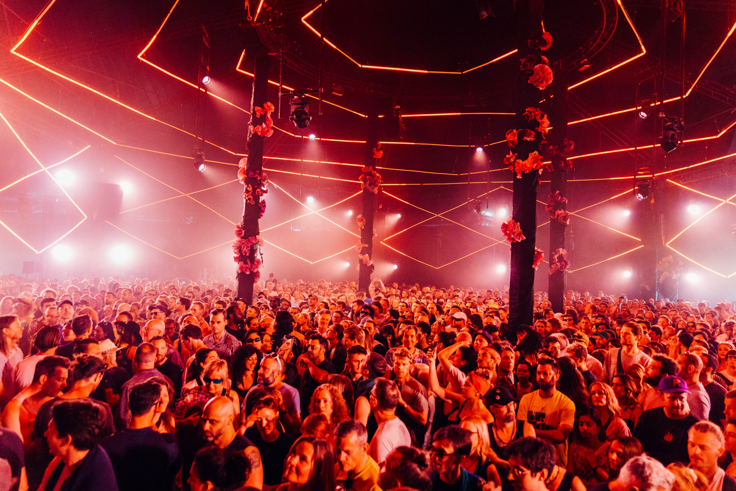 https://twosuns.agency/wp-content/uploads/2025/09/Polygon-Live-London-@benmcquaide-20-scaled.jpg