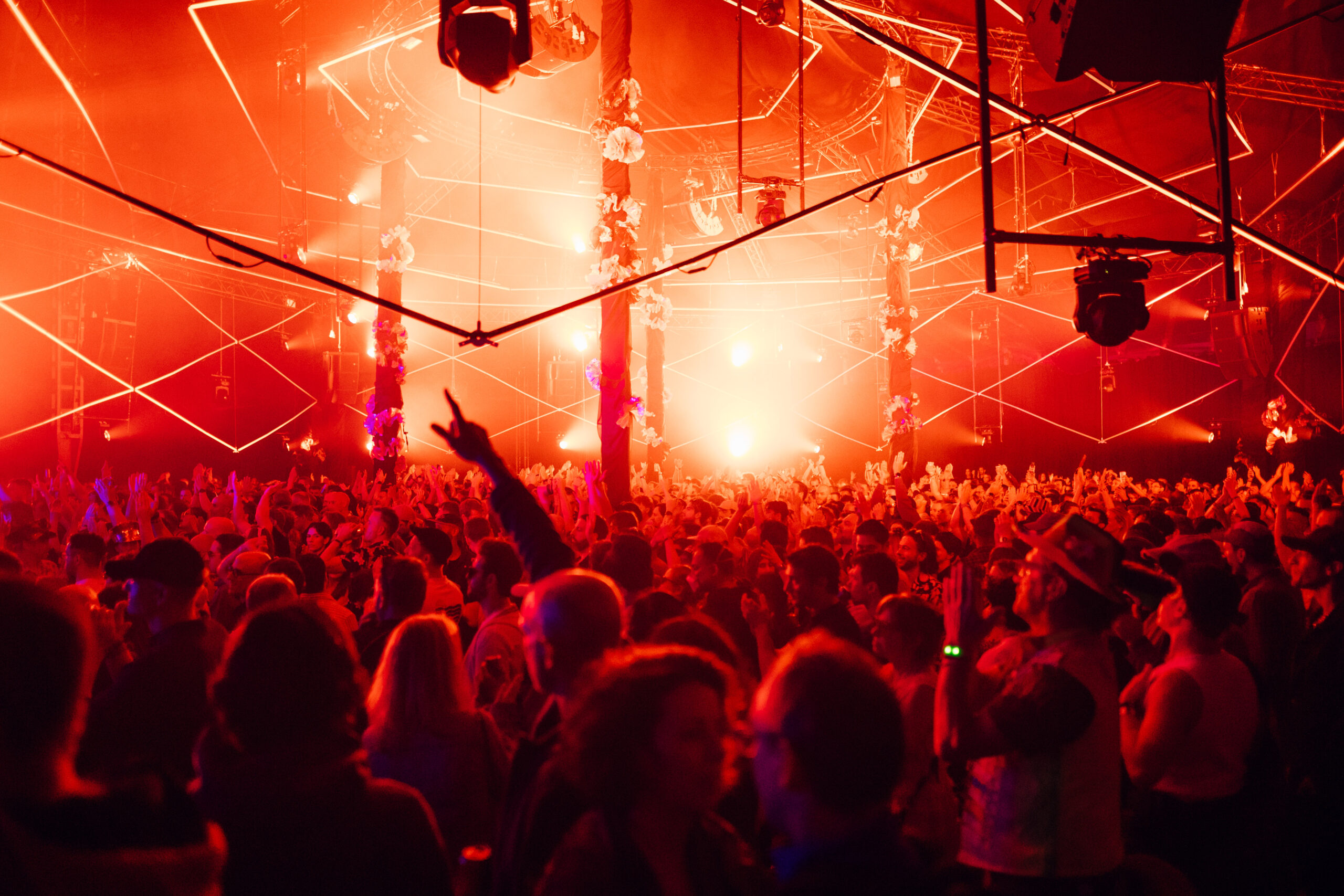 https://twosuns.agency/wp-content/uploads/2025/09/Polygon-Live-London-@benmcquaide-24-scaled.jpg